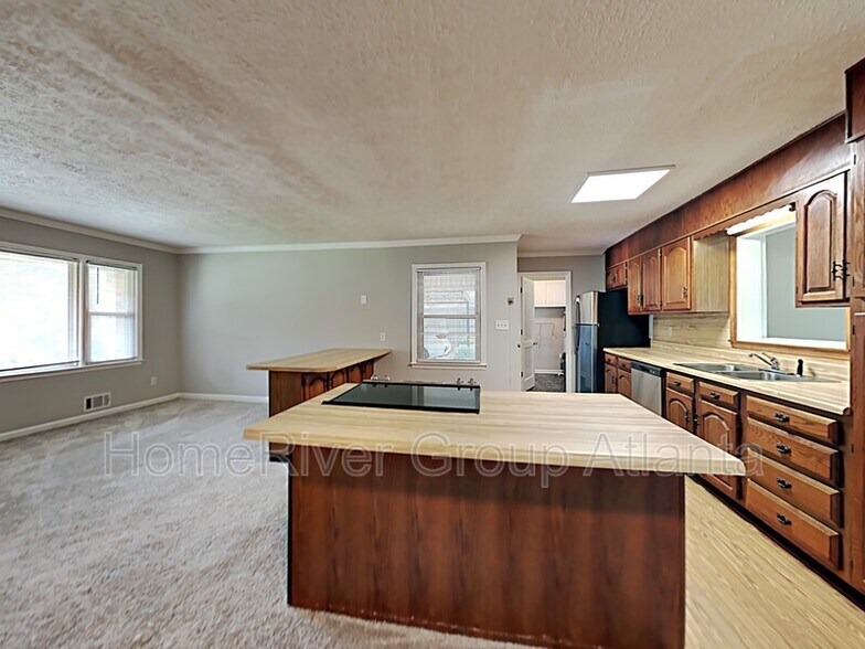 Building Photo - 3820 Tommy Dr