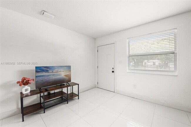 Building Photo - 7981 NW 12th Pl