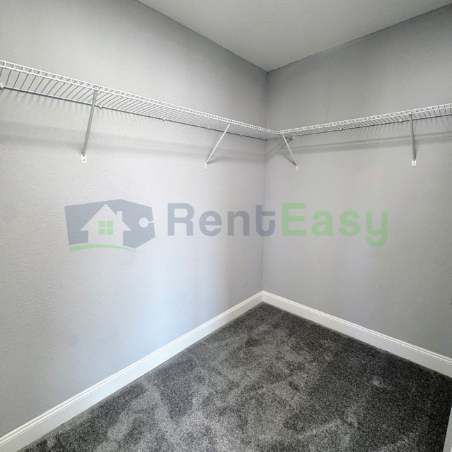 Building Photo - 511 Mason Ave