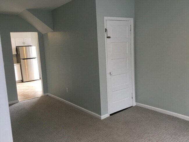 Building Photo - 90 Union Ave