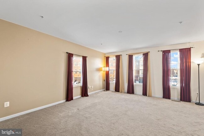 Building Photo - 4904 Olympia Pl