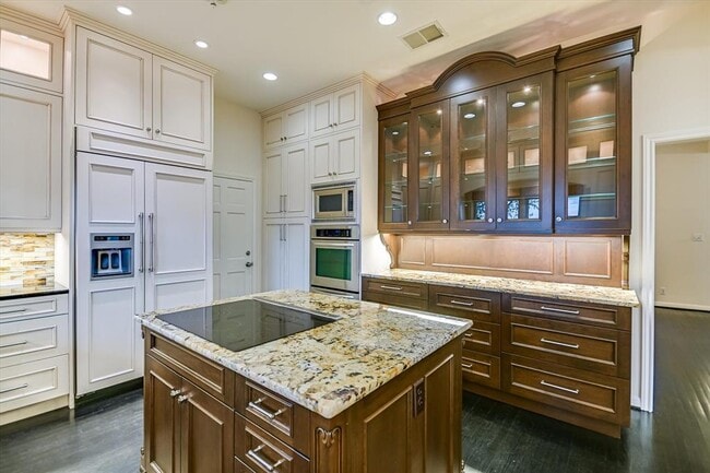 Building Photo - 4708 Lookout Mountain Cove