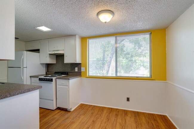 Building Photo - 3707 Tom Green St