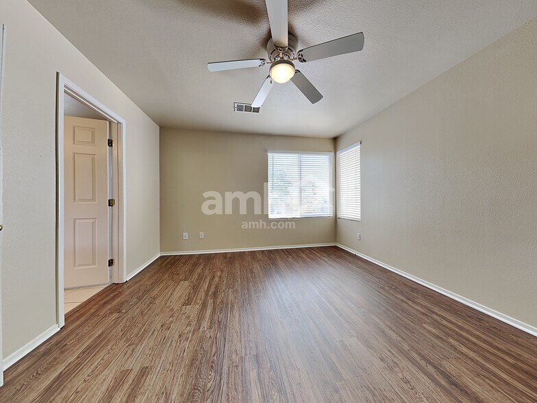 Building Photo - 8321 Canvas Ct