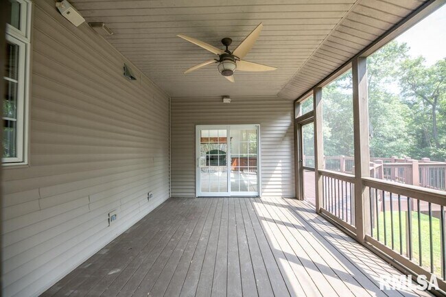 Building Photo - 5126 N Kickapoo-Edwards Rd