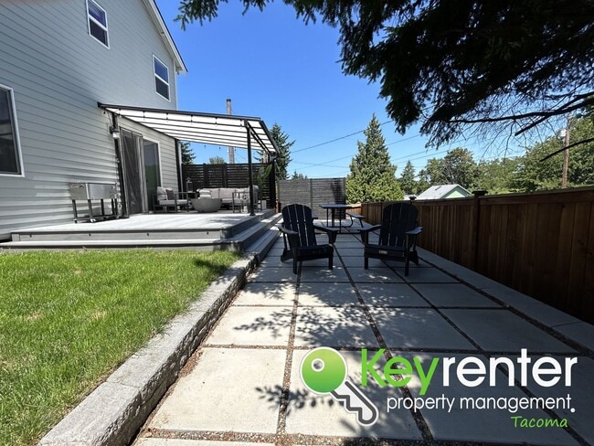 Building Photo - Spacious 5-Bed 3-Bath Home in Prime Northe...