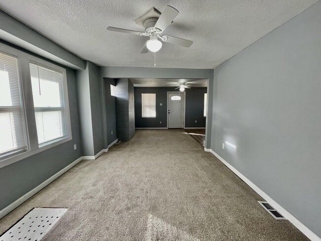 Building Photo - 2127 Park Ave