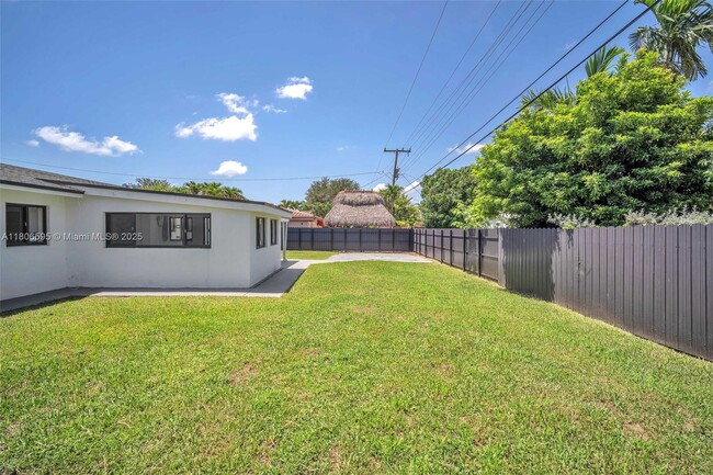 Building Photo - 3980 SW 121st Ave