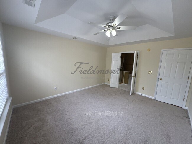 Building Photo - 102 Wyndham Ct