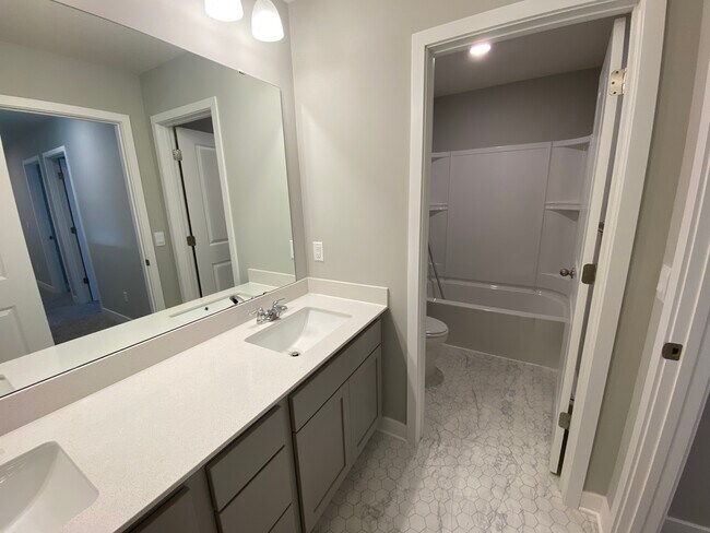 Building Photo - 17079 Dysart Pl