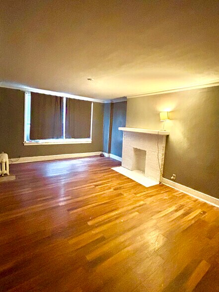 Building Photo - 5535 Kamin St