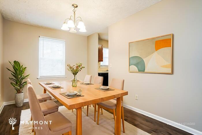 Building Photo - 2717 Midway Park Ct