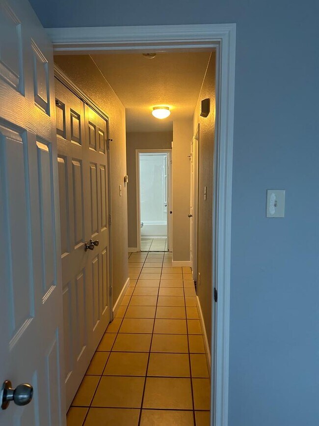 Building Photo - 13033 Jelly Palm Trail