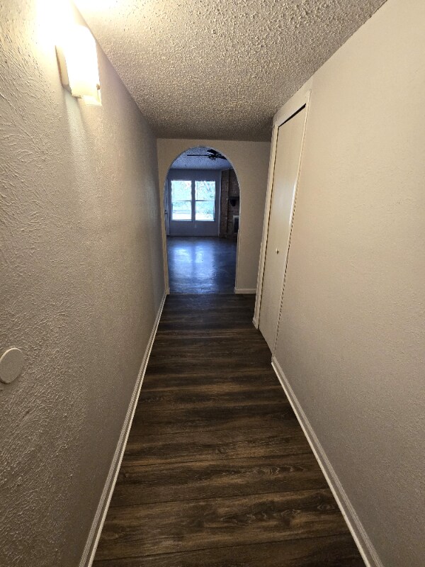 Building Photo - 8041 Southbrook Cir