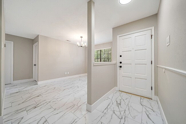 Building Photo - 7722 Covington Dr
