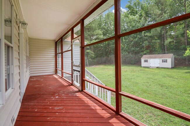 Building Photo - 619 Greyshire Dr