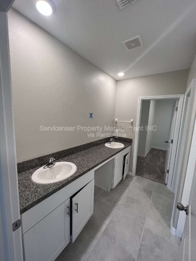 Building Photo - 7303 Canterbury Bells Ct