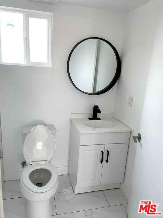 Building Photo - 1552 Winona Blvd