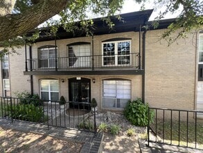 Building Photo - 1601 N Bryant St