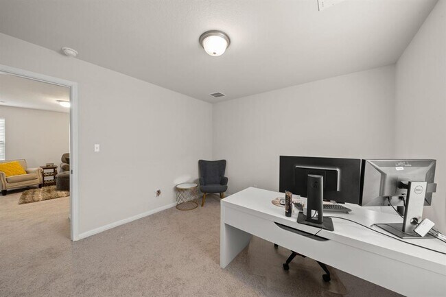 Building Photo - 3200 College Park Dr