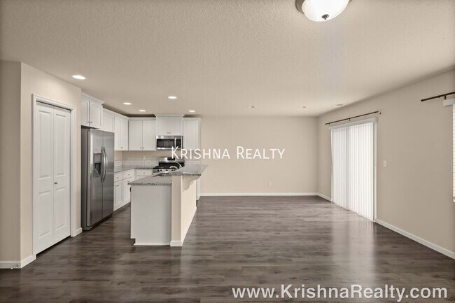 Building Photo - 7443 NW 164th Ave