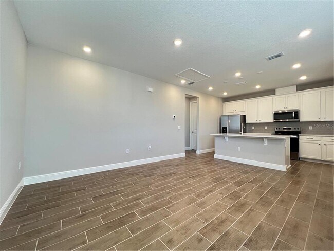 Building Photo - 10552 Pearson Ave