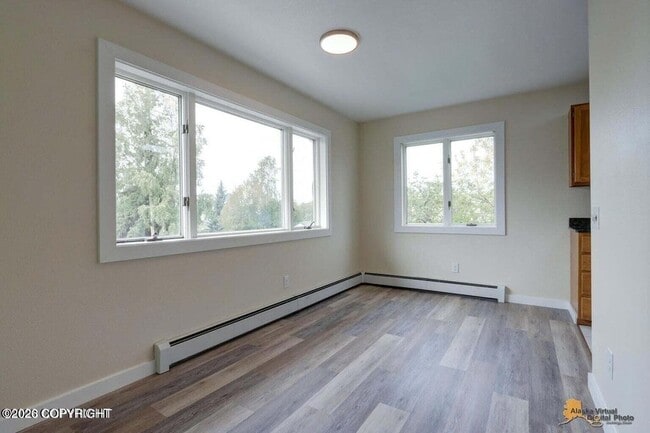 Building Photo - 430 E 14th Ave