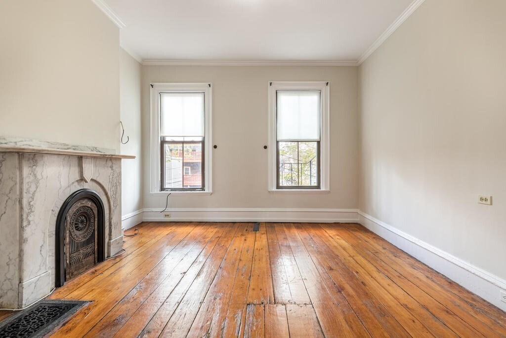 Building Photo - 325 K St