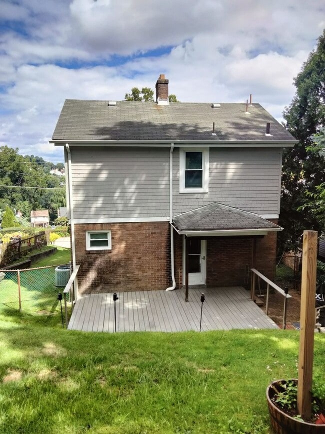 Building Photo - Beautiful 2-Bedroom Brookline Home for Rent