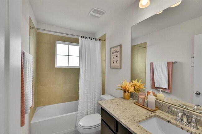 Building Photo - 632 Friar Tuck Dr