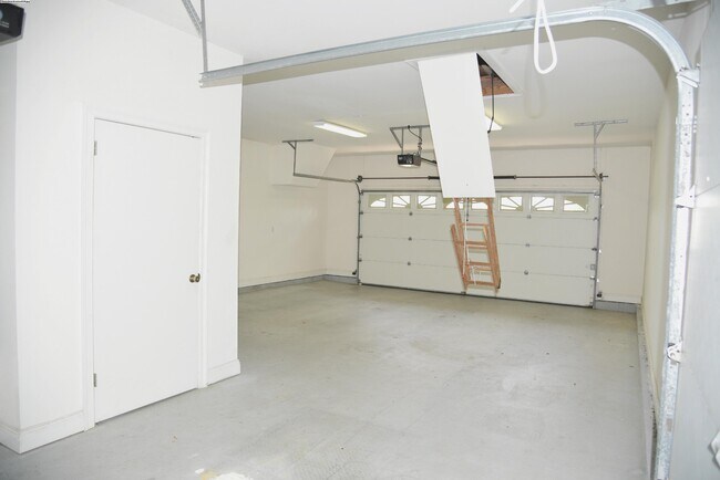 Building Photo - 218 Windward Cove N