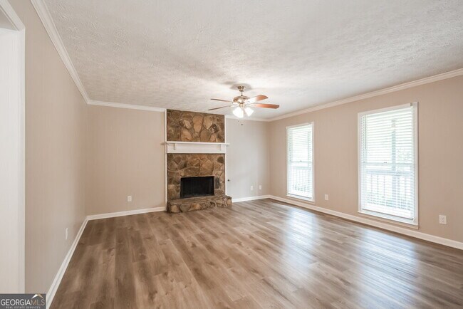 Building Photo - 40 Breckenridge Ln