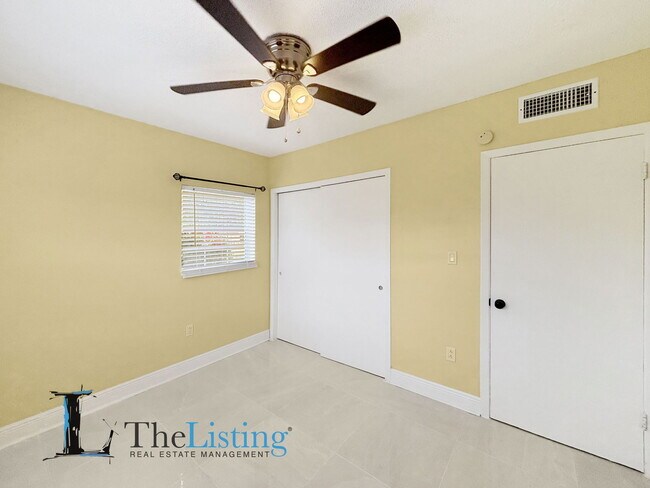 Building Photo - 5505 Hernandes Dr