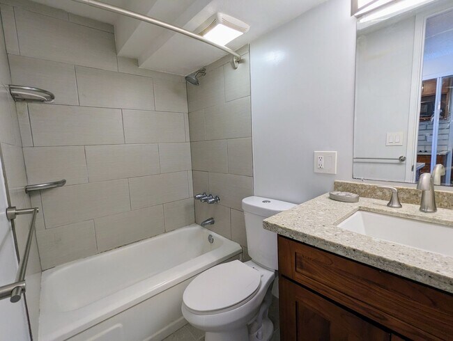 Building Photo - Partially Furnished  Studio with 1-Bath at...