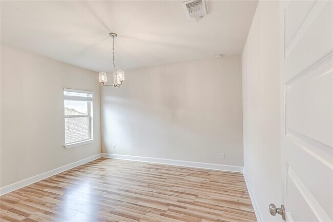 Building Photo - 345 Fort Cobb Way