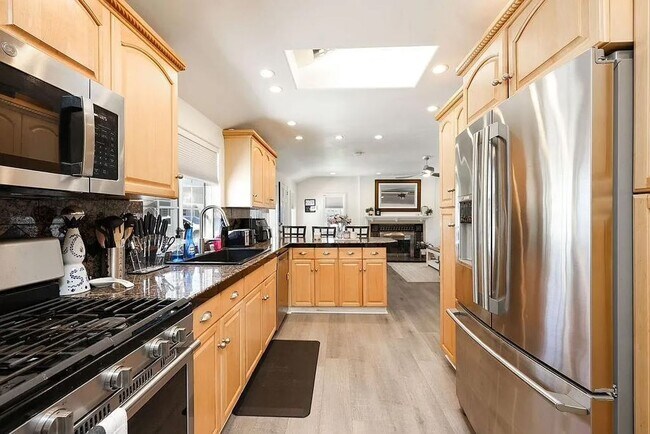 Building Photo - Fletcher Hills/El Cajon 3Br House