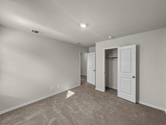 Building Photo - 13008 Dawson Dr