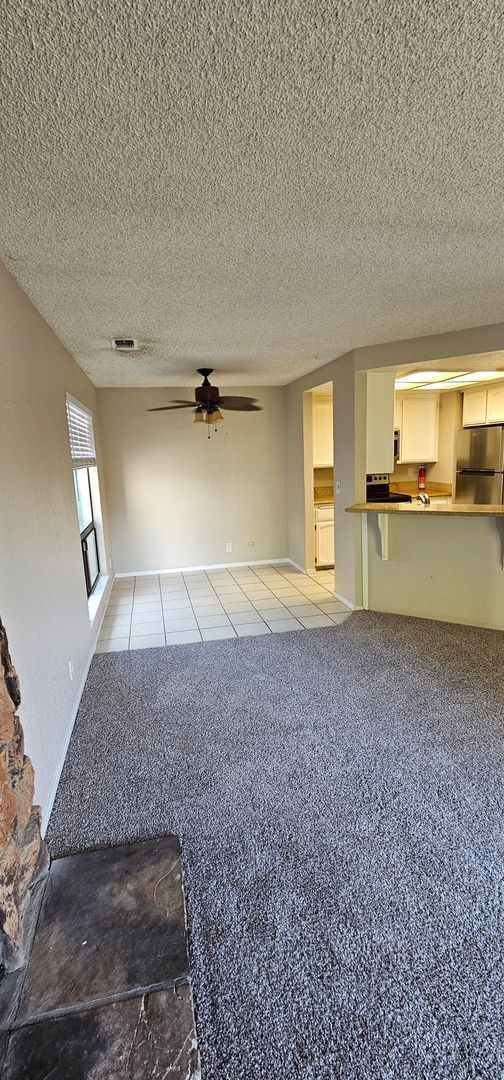 Building Photo - 715 Mikkelsen Dr