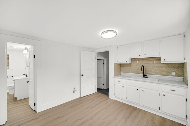 Building Photo - 1211 Euclid Ave