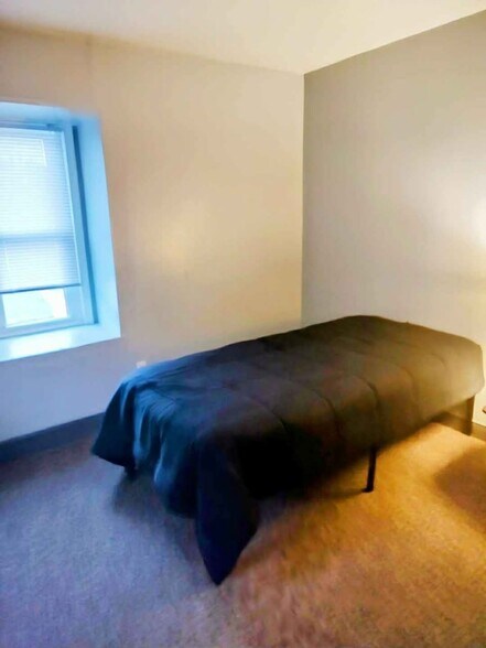3rd Floor Bedroom in Loft - 13 Umberto Ave