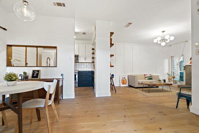 Building Photo - 5616 Preston Oaks Rd