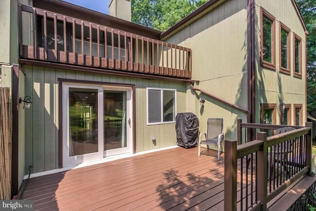 Building Photo - 7 Belaire Way