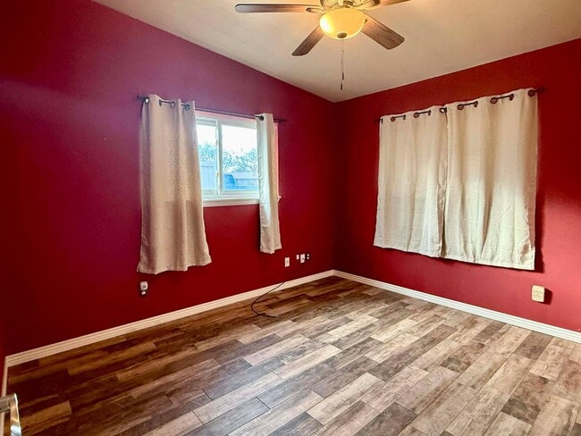 Building Photo - 8 Deborah Dr