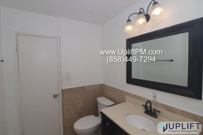 Building Photo - 1225 Capistrano Ave