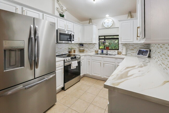 Building Photo - 3046 Buttercup Ln
