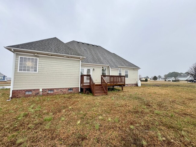 Building Photo - 125 Tulip Tree Dr