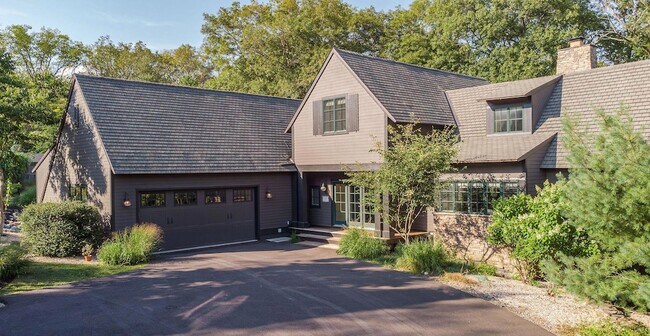 Primary Photo - 42 Golf Course Rd