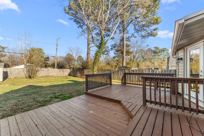 Building Photo - 108 E Magruder St