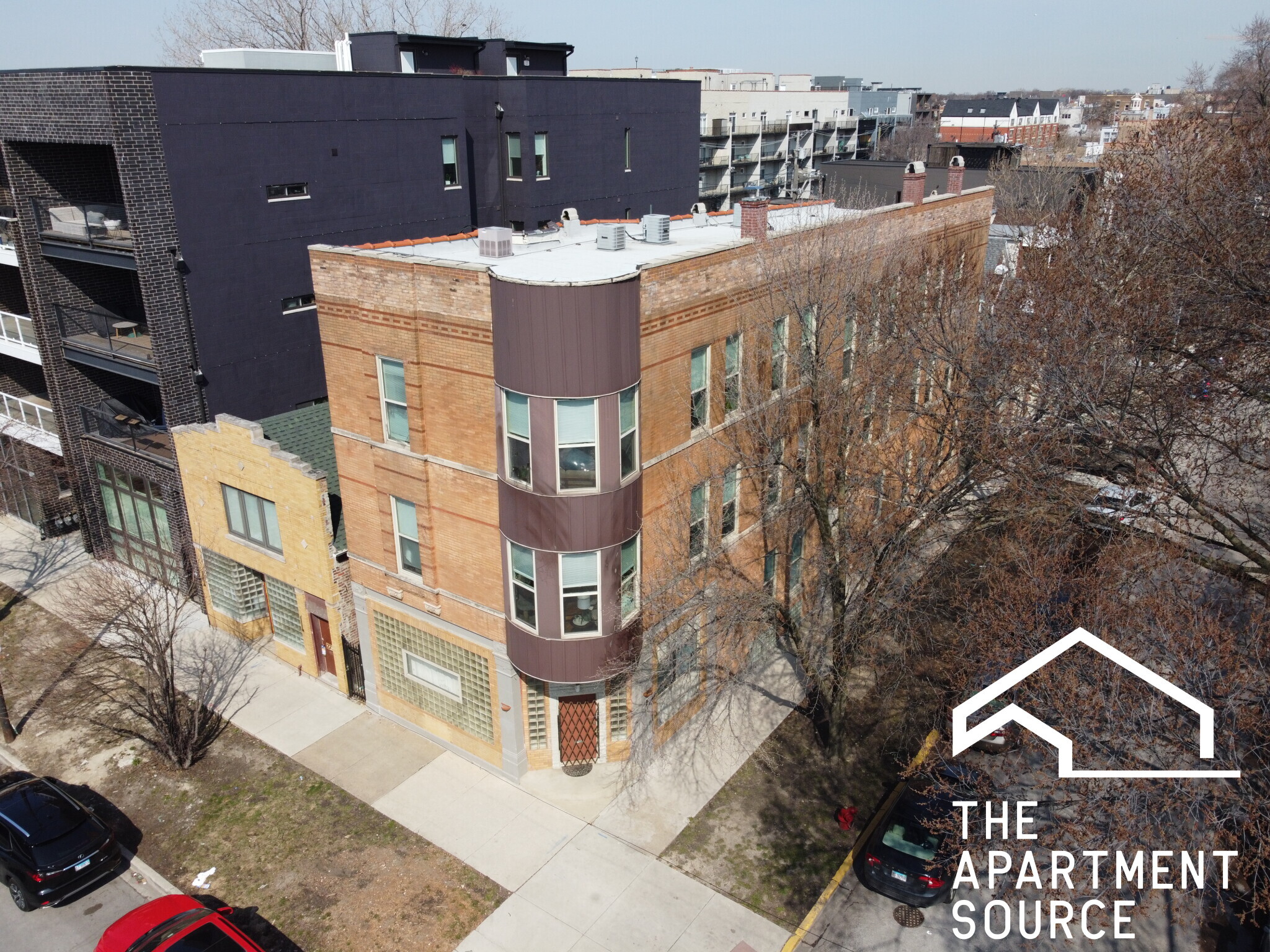 Building Photo - 2732 W Chicago Ave