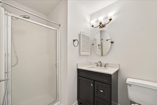 Building Photo - 1371 Le Parc Terrace